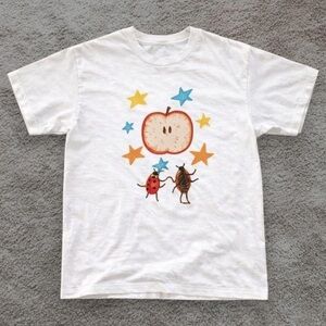 Gildan White Tee with Apple and Star Design